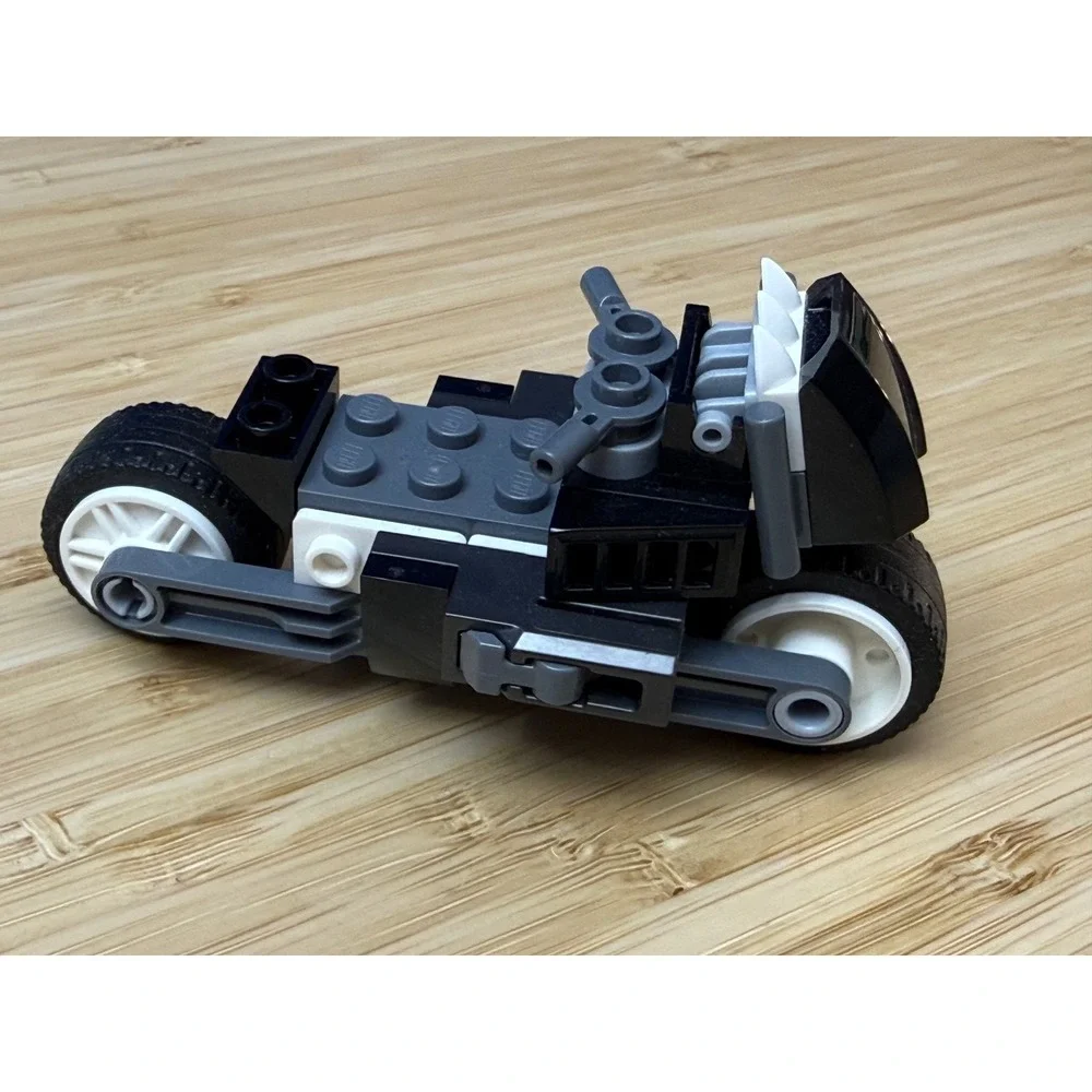 LEGO Motorcycle Lot Dirt Bikes Police Chopper Wheels Parts Pieces Mixed Colors
